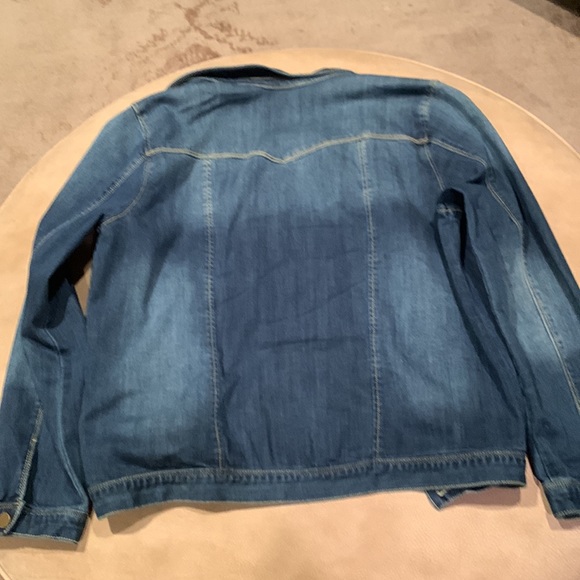 Democracy denim jacket like new size large - Picture 4 of 4